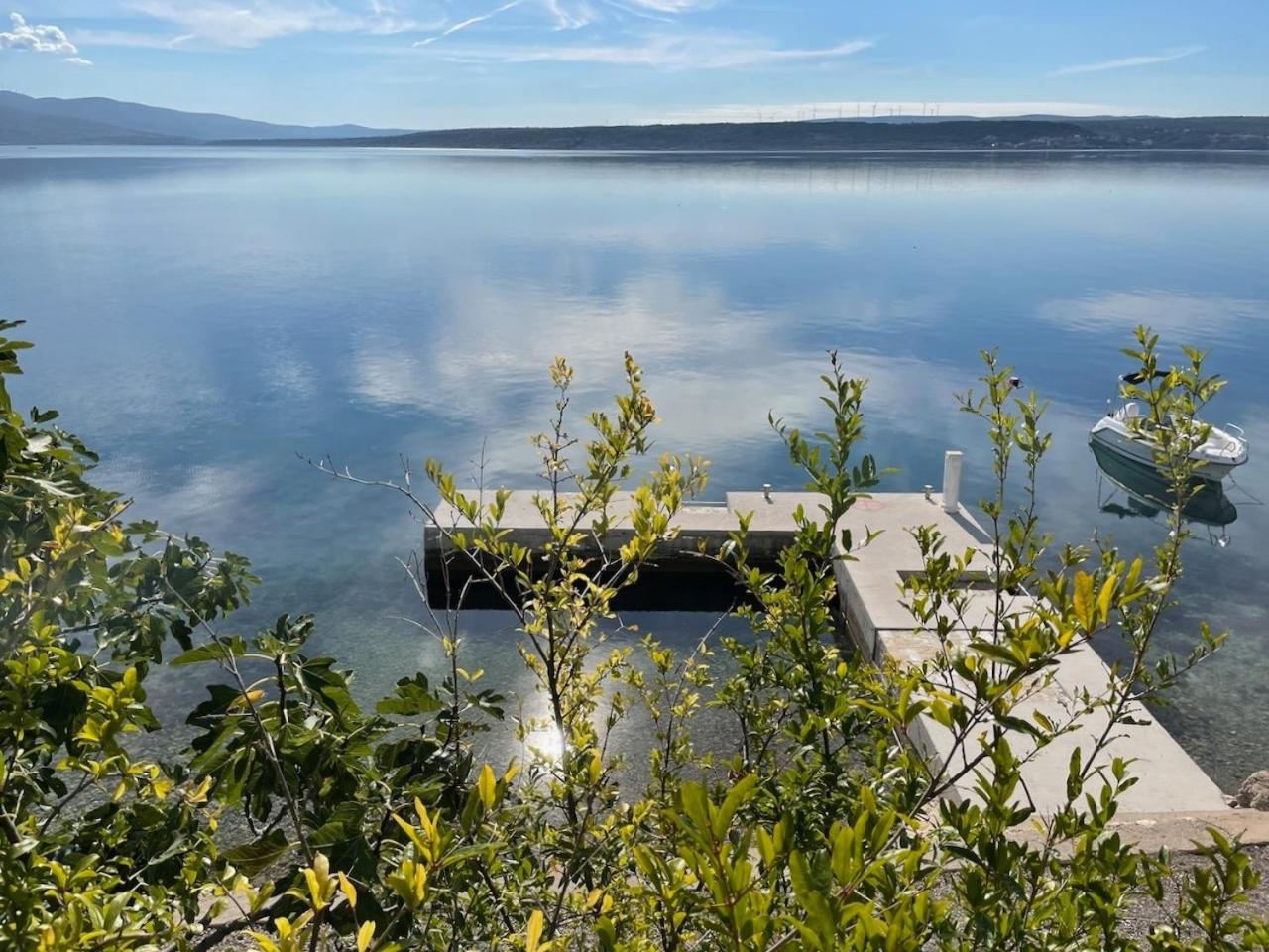 Ferienwohnung Mit Beheiztem Pool, 60 M Vom Strand Maslenica Exterior foto