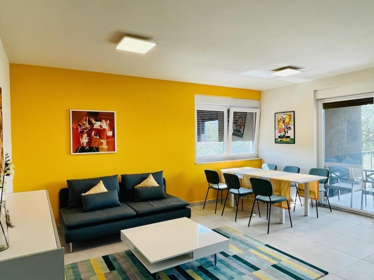Ferienwohnung Mit Beheiztem Pool, 60 M Vom Strand Maslenica Exterior foto